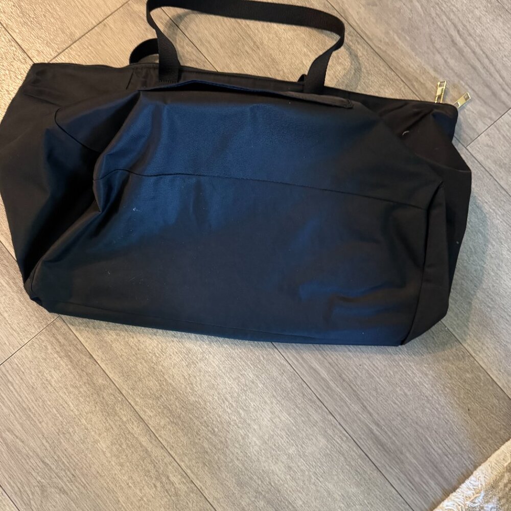 Voyageur Just in Case Packable Nylon Tote - Picture 8 of 13